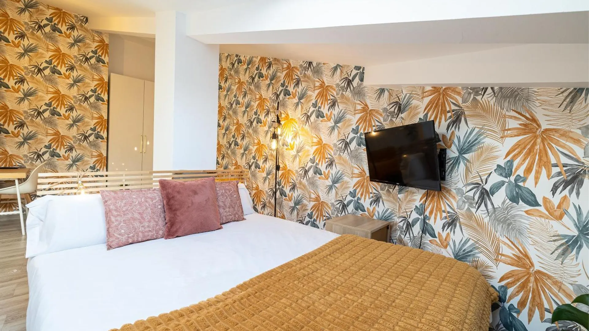 Holidays2Malaga Duplex Huerta Del Obispo Junto Casco Historico Lägenhet